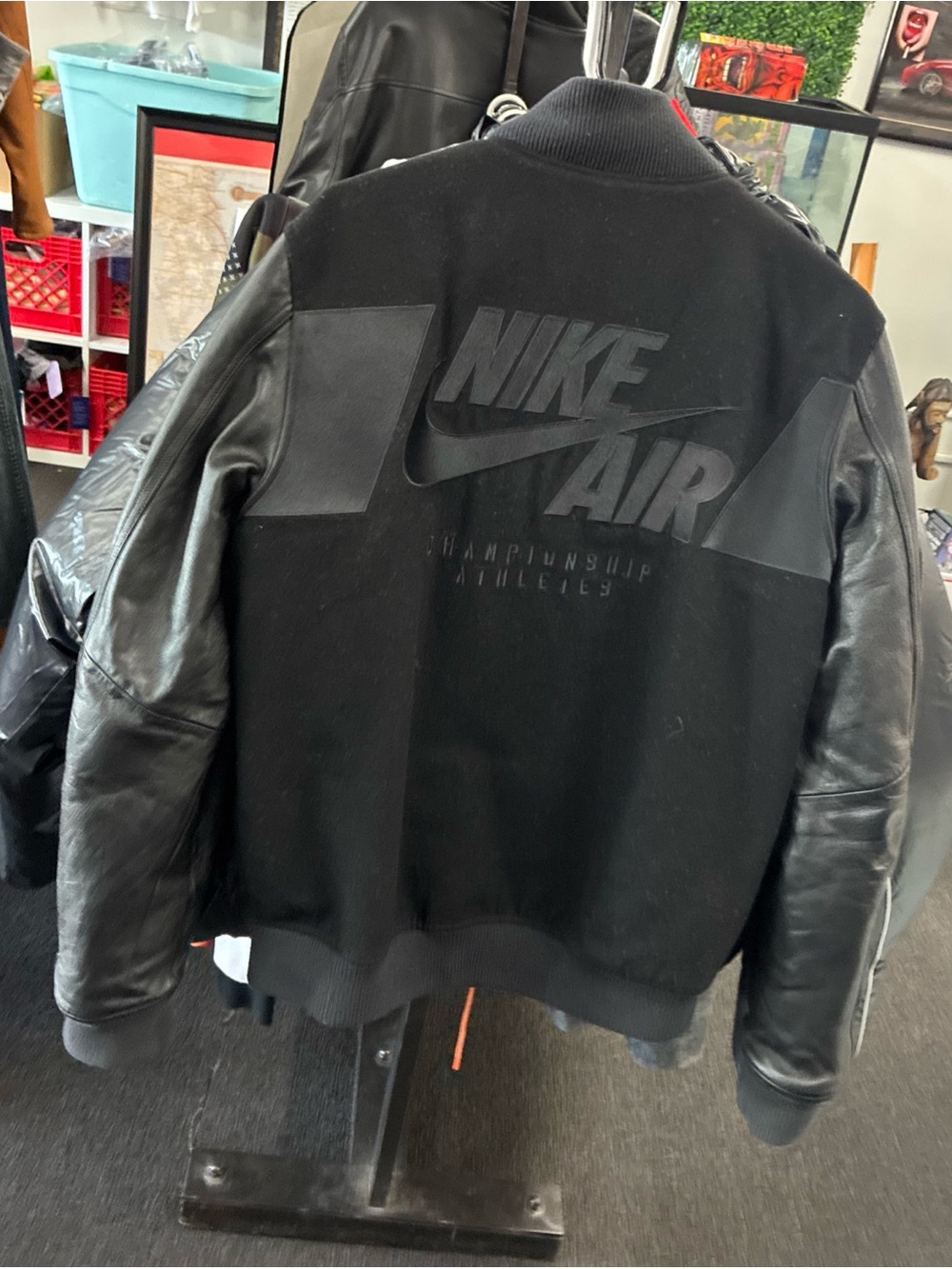 Men’s Nike Sportswear Air Destroyer Jacket Rare SZ Med 802644-010 Pre Owned Used